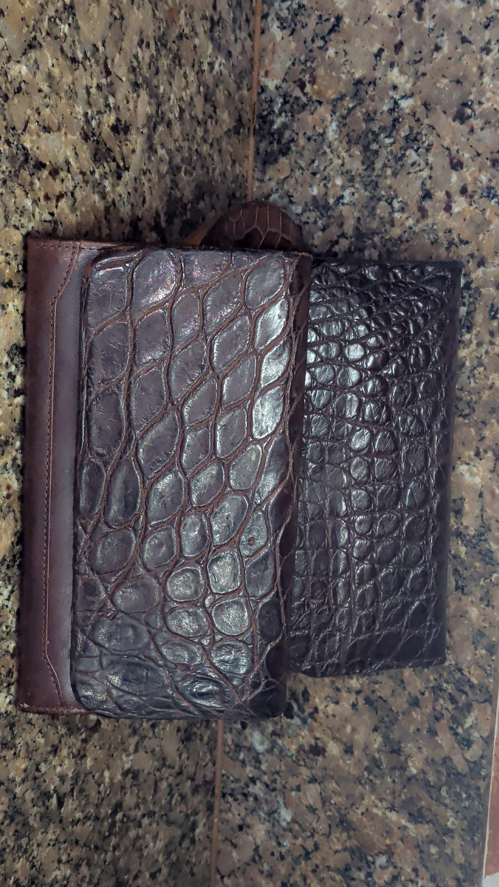 Authentic Louisiana Alligator Leather Wallet – Handcrafted Exotic Skin Clutch
