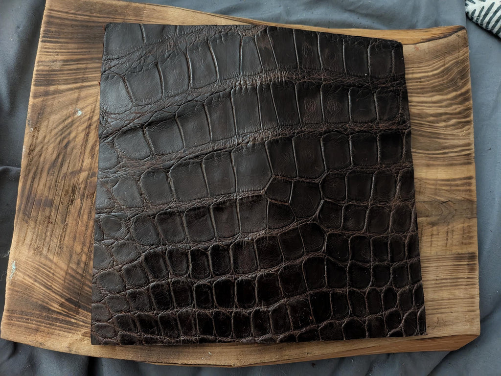 Authentic Louisiana Alligator Leather Wallet – Handcrafted Exotic Skin unisex.